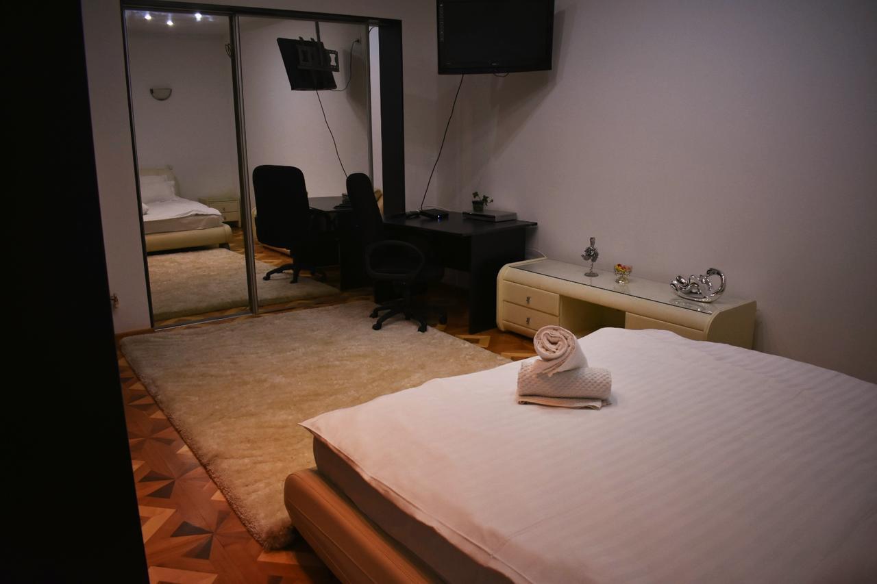 Grand Central Accomodation Sala Palatului Бухарест Екстер'єр фото